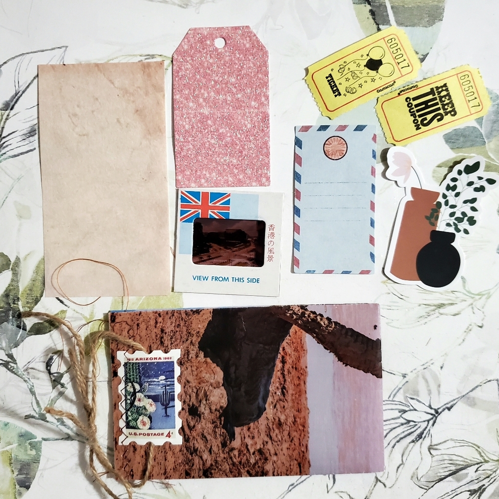 😀 HAND CRAFTED Set of 3 paper wallets with ephemera and twine closure - Picture 8 of 11